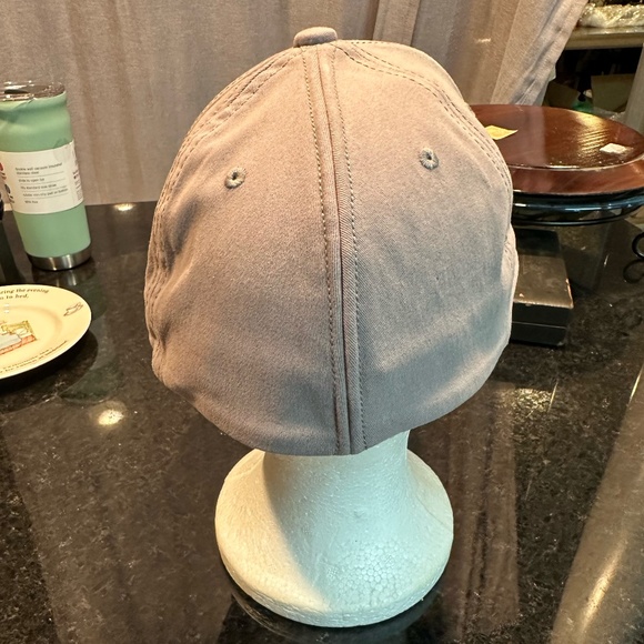 PONYBACK LIGHT GRAY HAT Size  Med/ Large - Picture 6 of 11